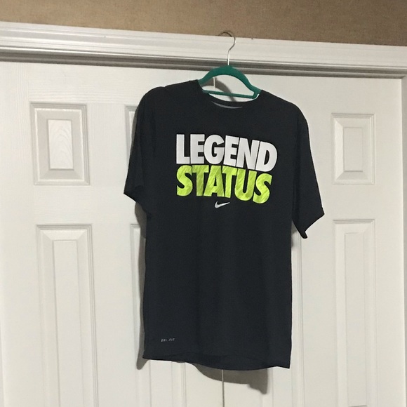 Nike Other - Nike short sleeve Shirt size medium